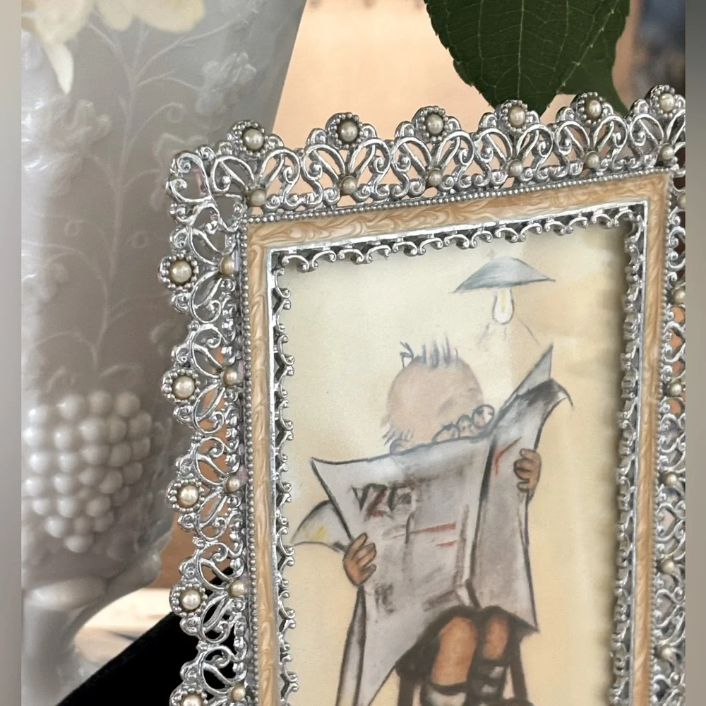 Vintage Filagree Pearl Photo Frame. Reticulated 5.5”x7.5” | Timeless | Classic